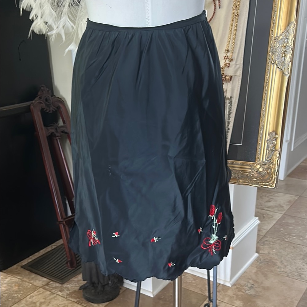 Vintage Saramae Lingerie Sz L Blk Red Roses Embroidered Black Half Slip EVC